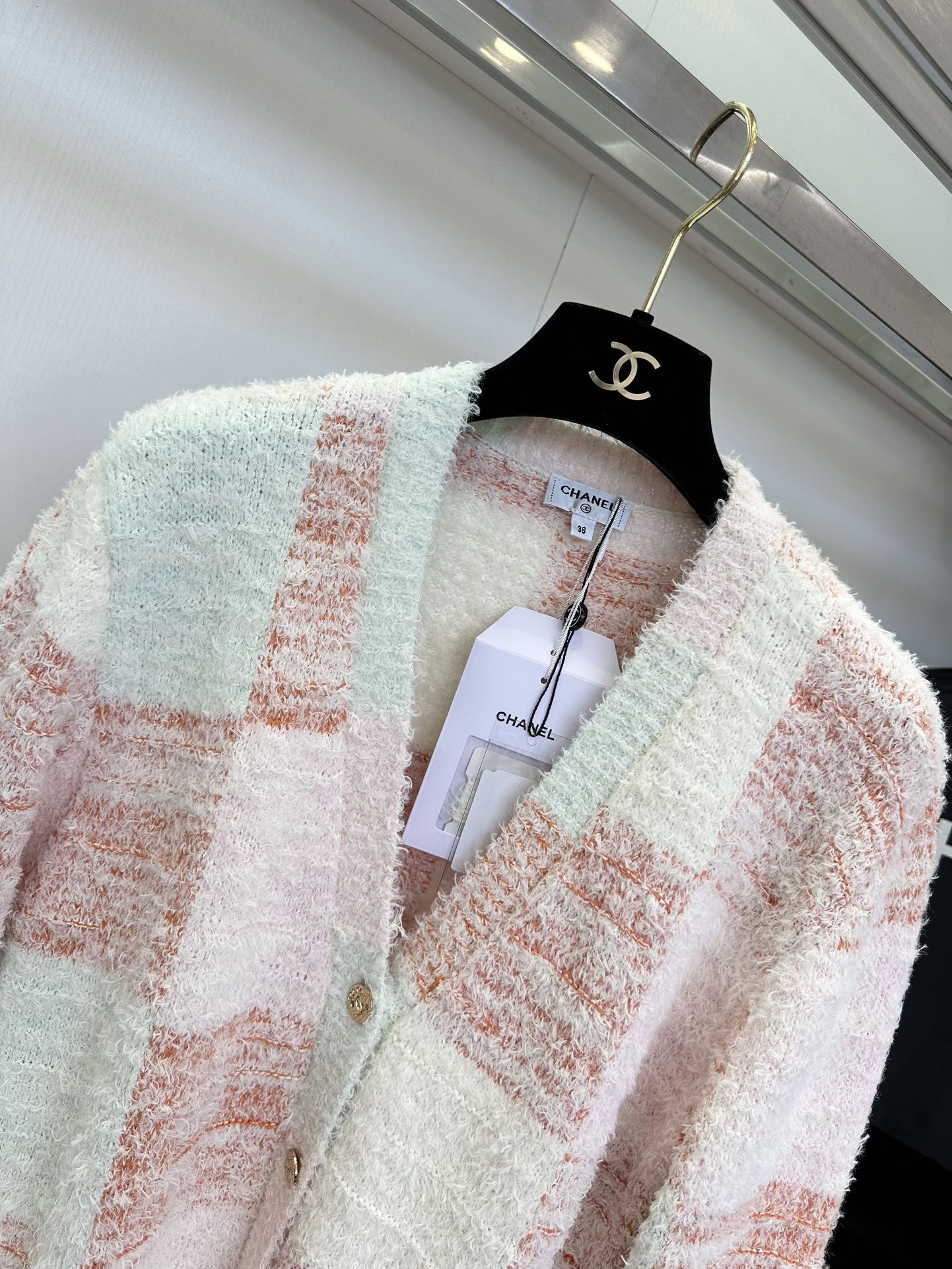 Checkered V-Neck Cardigan - Soft Knit, Chic & Playful Chanel-Inspired Style 10 i1752433486 9145 8