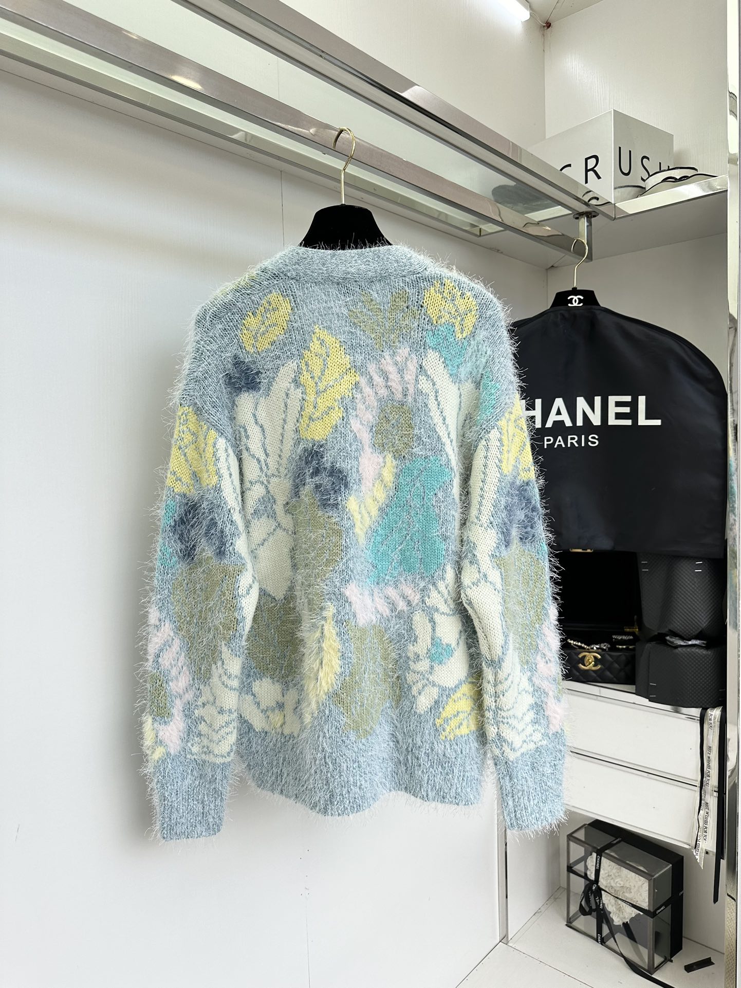 Chanel-Style Women's Two-Piece Set: Elegant Floral Embossed Top and Skirt 5 i1752433604 2790 3