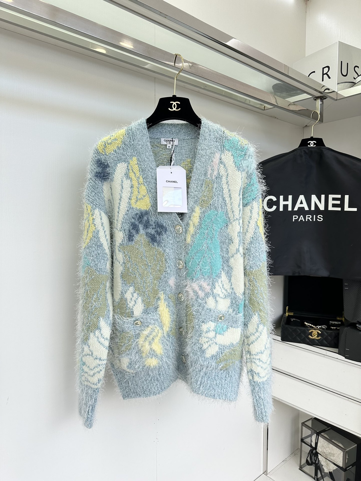 Chanel-Style Women's Two-Piece Set: Elegant Floral Embossed Top and Skirt 4 i1752433604 6209 2