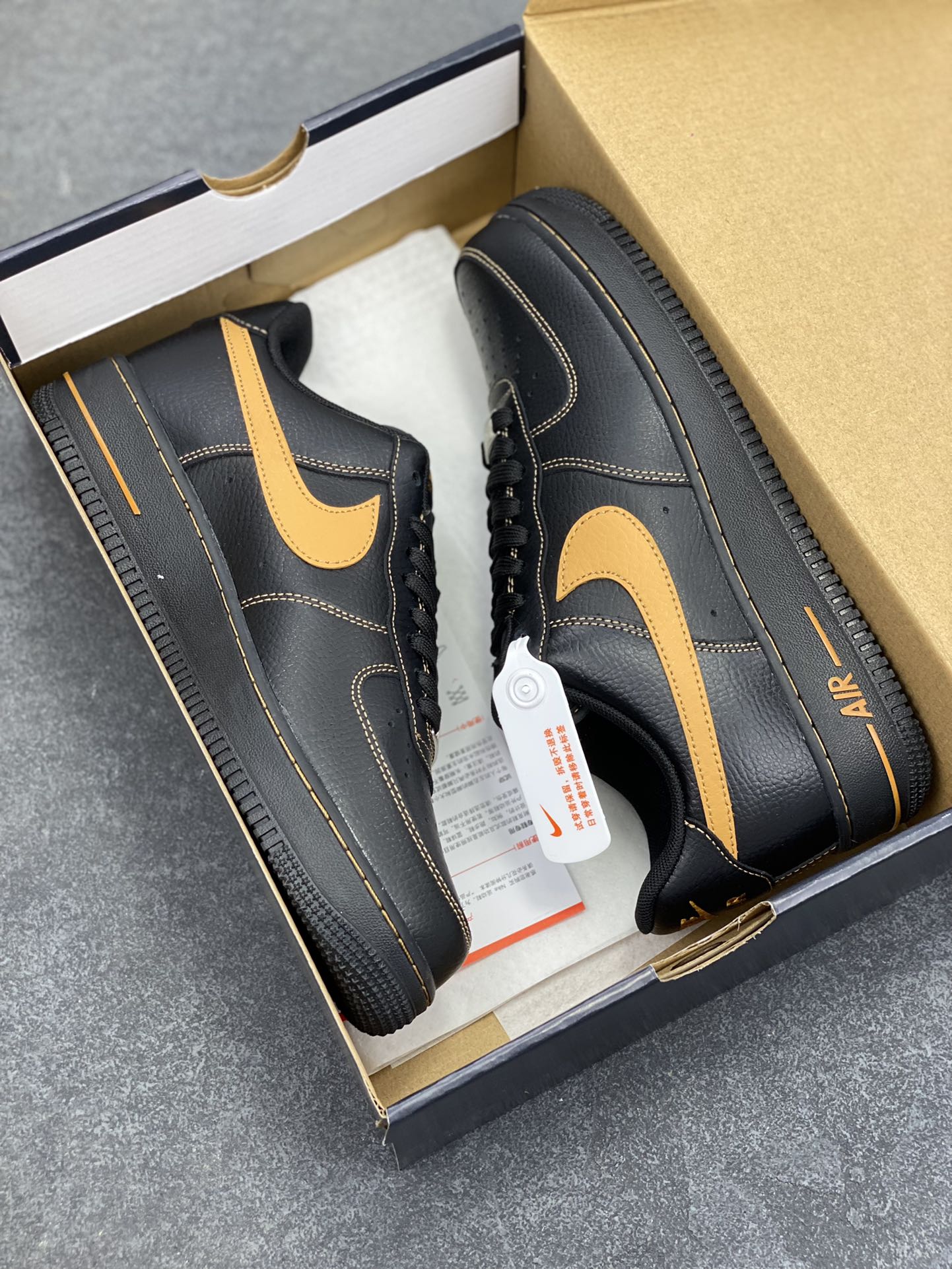 图片[9]-Nike Air Force 1 Low 黑黄 原楦头原纸板 打造纯正空军版型 专注外贸渠道 全掌内置蜂窝气垫 原盒配件 原厂中底钢印、拉帮完美 货号：HQ2037-003 尺码：36 36.5 37.5 38 38.5 39 40 40.5 41 42 42.5 43 44 44.5 45-选品中心