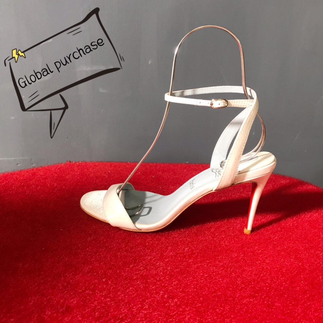 NO:336740,High-end customized spring and summer classic series!  H8.5Cm, size 34-42. Customized model, L39-016. White imported silk, blue sheepskin, official website picture Standard European code Reference:L39-016 Color:white/blue Material:crocodile leather Lining:goat leather Heel height:8.5Cm Sole:leather sole Size:EU 34-42 (US 4-11):,,christian louboutin,sheepskin,real silk19860909高端订制春夏精典款系列！ H8.5Cm,尺码34-42码.订制款,L39-016.白色进口真丝,蓝羊皮里, 官网图 标准欧码 Reference:L39-016 Color:white/blue Material:crocodile leather Lining:goat leather Heel heigh:8.5Cm Sole:leather sole Size:EU 34－42（US 4一11) :,,christian louboutin,sheepskin,real silk,Women's Shoes