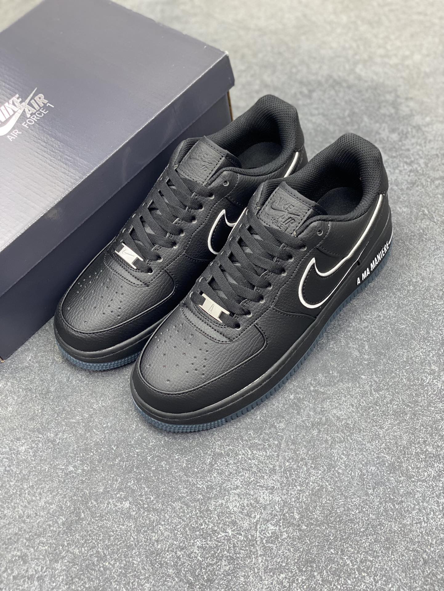 图片[8]-Nike Air Force 1 Low 空军一号低帮百搭休闲运动板鞋。柔软、弹性十足的缓震性能和出色的中底设计，横跨复古与现代的外型结合，造就出风靡全球三十多年的Force 1，直到今天还深受青睐。 货号：HF4084-001 尺码：36 36.5 37.5 38 38.5 39 40 40.5 41 42 42.5 43 44 44.5 45-选品中心