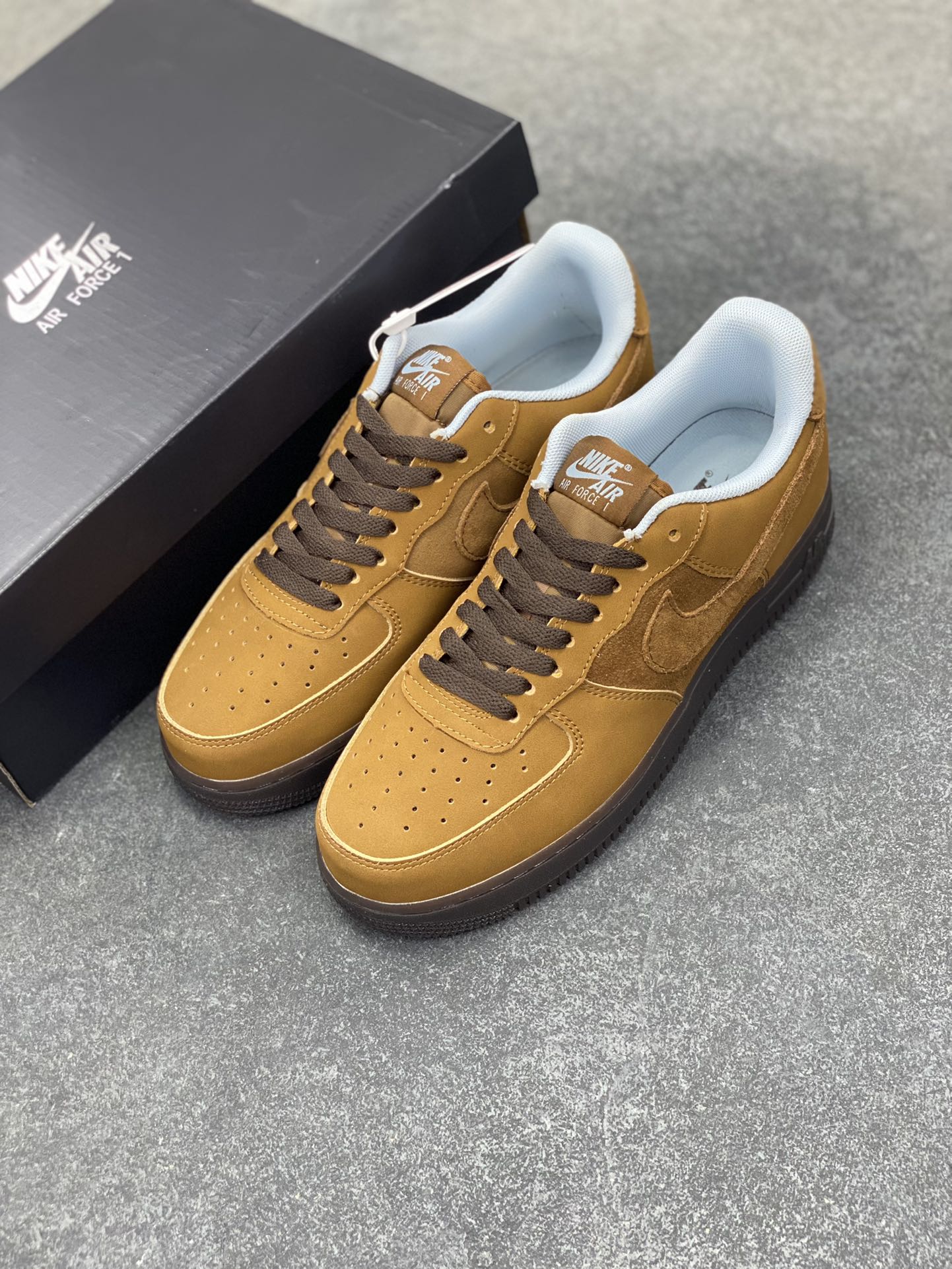 图片[8]-Air Force 1\’ 07 棕褐 原楦头原纸板 打造纯正空军版型 专注外贸渠道 全掌内置蜂窝气垫 #原盒配件 原厂中底钢印、拉帮完美 货号：IB4617-222 尺码：36 36.5 37.5 38 38.5 39 40 40.5 41 42 42.5 43 44 44.5 45-选品中心