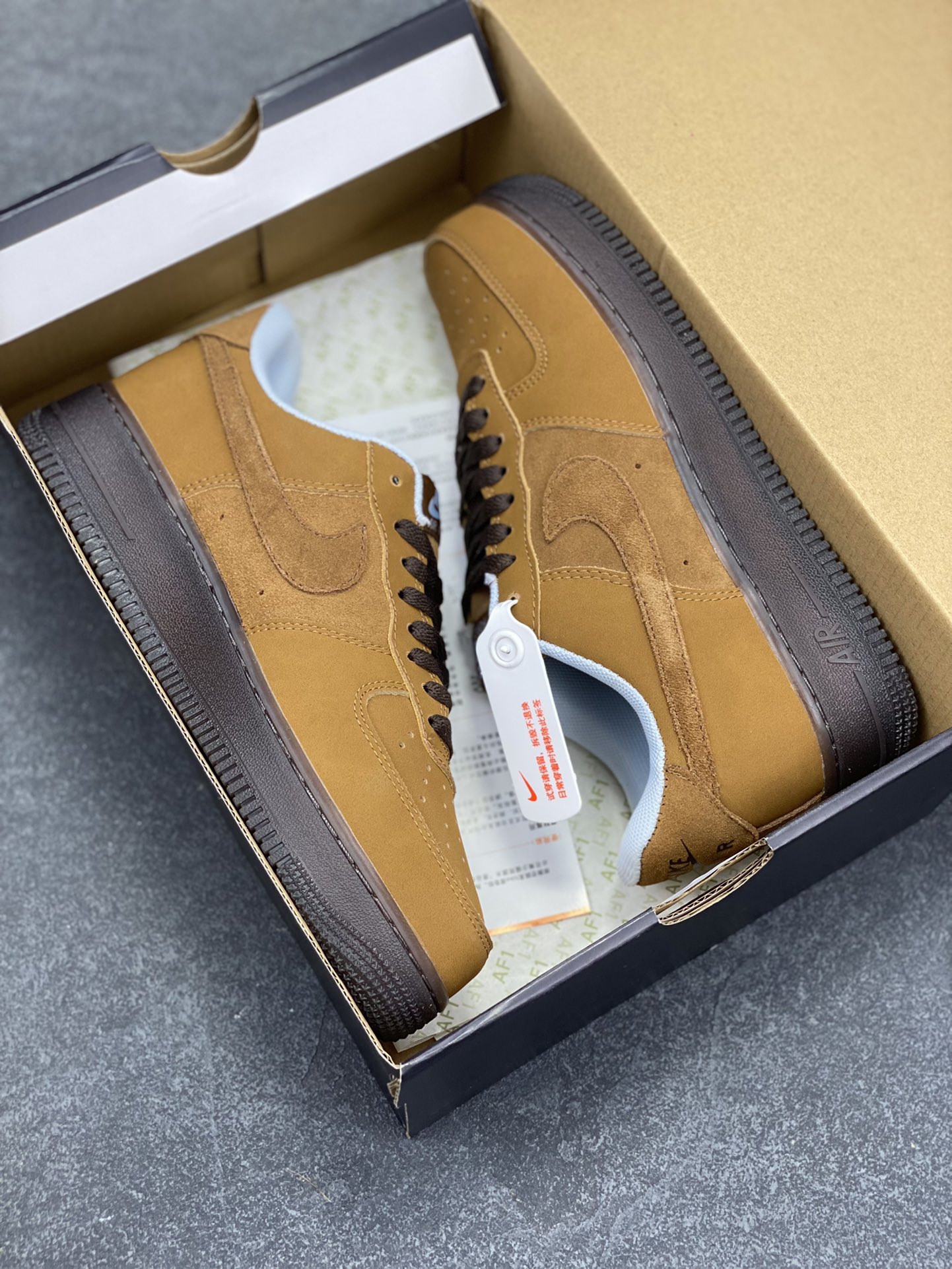 图片[9]-Air Force 1\’ 07 棕褐 原楦头原纸板 打造纯正空军版型 专注外贸渠道 全掌内置蜂窝气垫 #原盒配件 原厂中底钢印、拉帮完美 货号：IB4617-222 尺码：36 36.5 37.5 38 38.5 39 40 40.5 41 42 42.5 43 44 44.5 45-选品中心