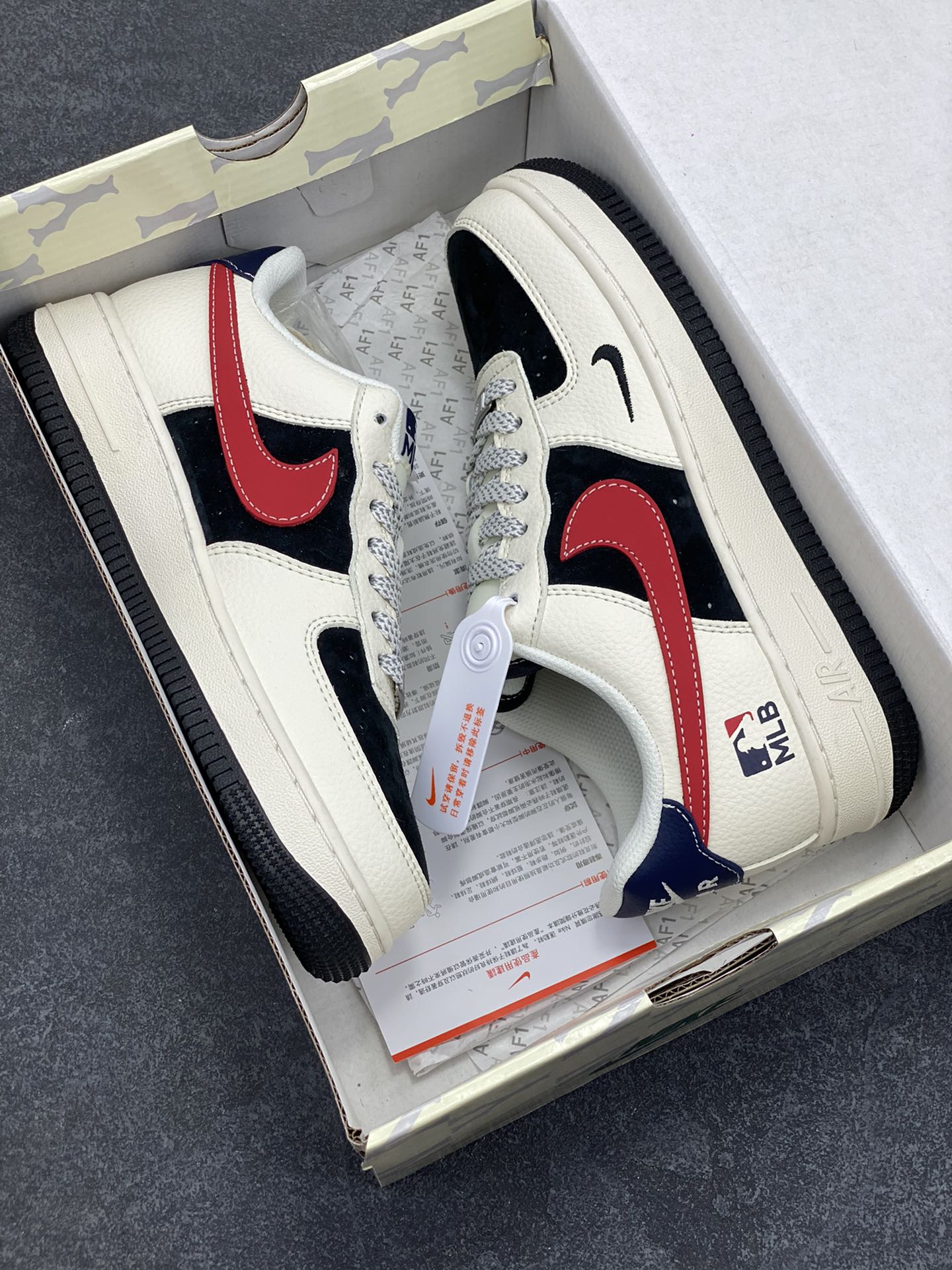 图片[9]-NIke Air Force 1 \’07 Low “MLB联名——黑白红”空军一号 低帮 运动鞋 休闲鞋 折边针车 工艺难度大 原楦头原纸板 原装鞋盒 定制五金配件 内置全掌气垫 原厂鞋底 货号：HS8068-052 尺码：36 36.5 37.5 38 38.5 39 40 40.5 41 42 42.5 43 44 44.5 45-选品中心