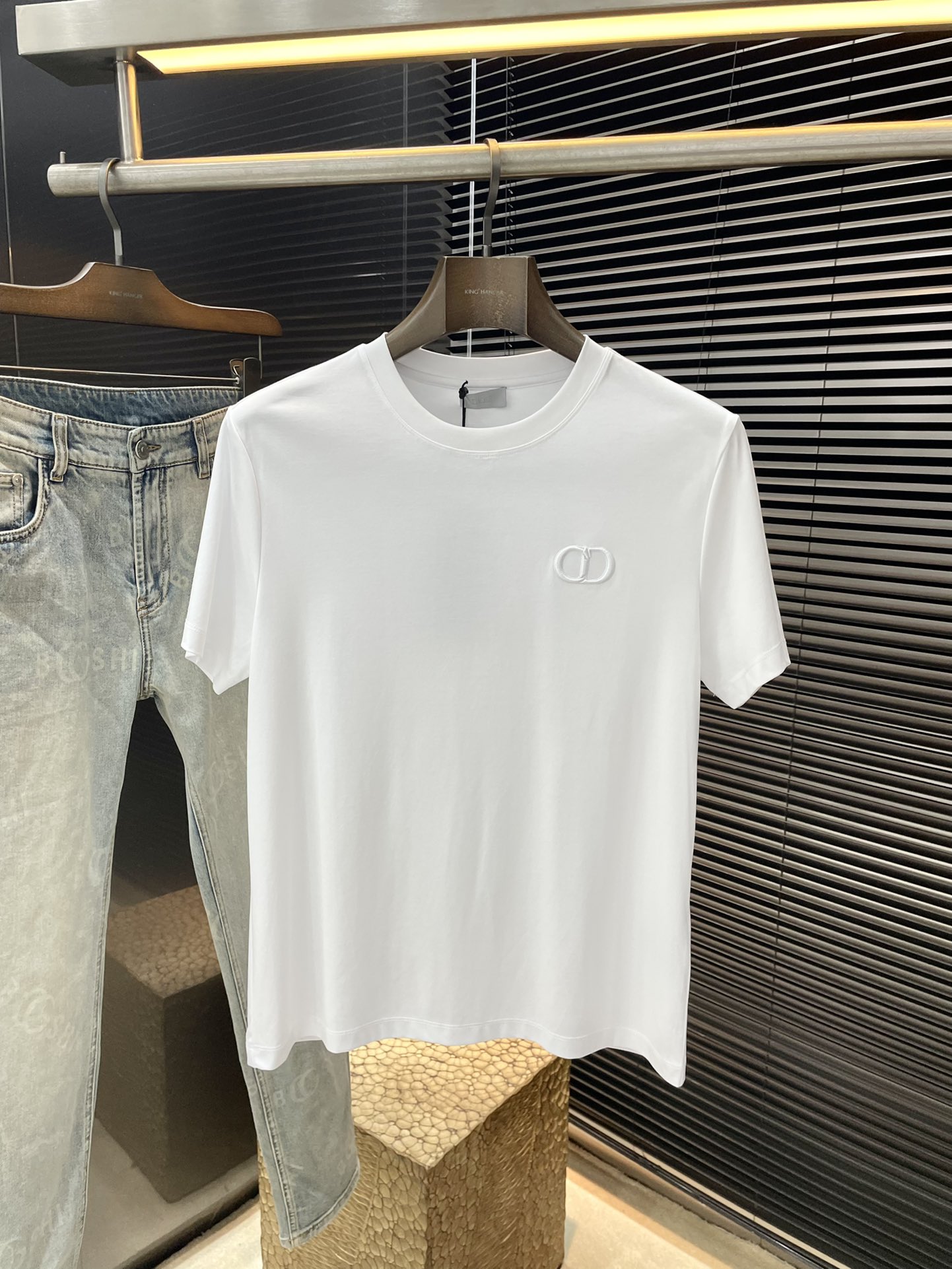  ♠ Dior-（迪奥）系列 VIP高级定制 2025春夏季新款短袖  百搭款式 任何人都可以轻松驾驭 