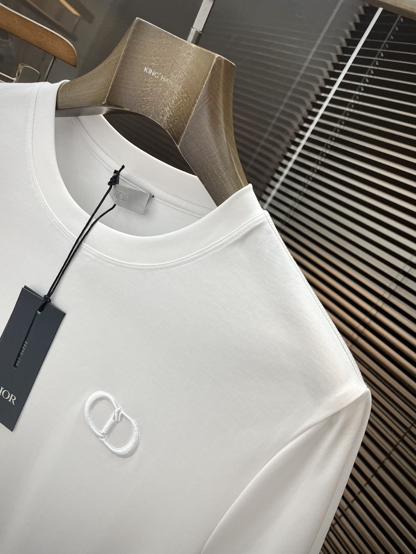  ♠ Dior-（迪奥）系列 VIP高级定制 2025春夏季新款短袖  百搭款式 任何人都可以轻松驾驭 