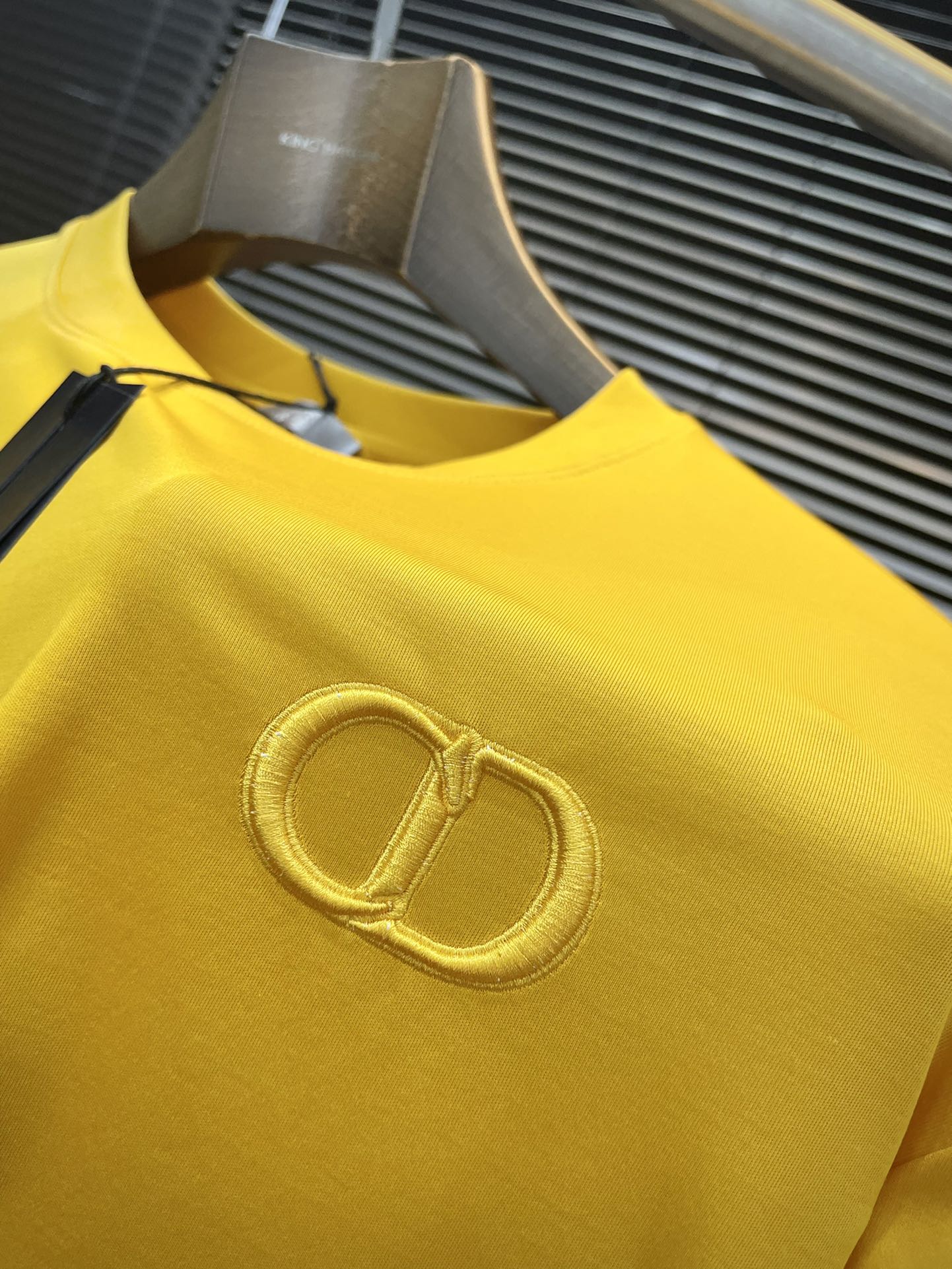  ♠ Dior-（迪奥）系列 VIP高级定制 2025春夏季新款短袖  百搭款式 任何人都可以轻松驾驭 