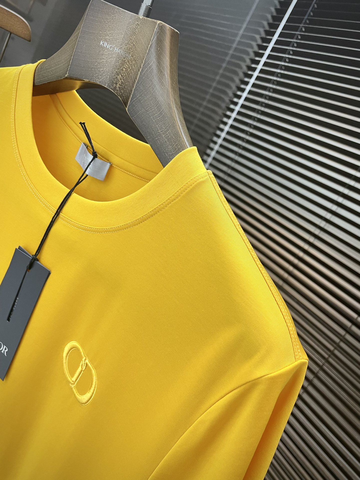  ♠ Dior-（迪奥）系列 VIP高级定制 2025春夏季新款短袖  百搭款式 任何人都可以轻松驾驭 