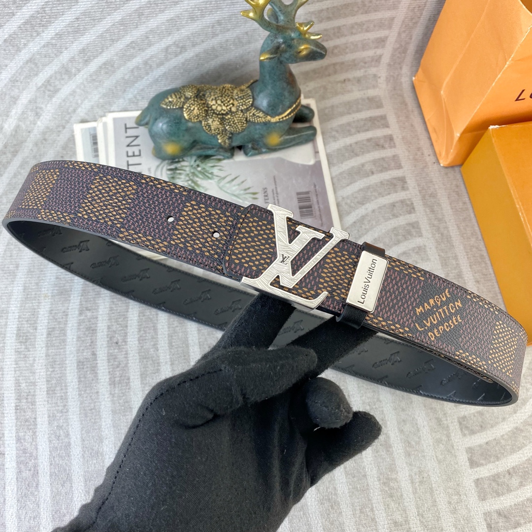 LV💕 特种皮腰带系列 ，原厂五金精品不锈钢扣，手感柔软舒适 宽3.8CM。