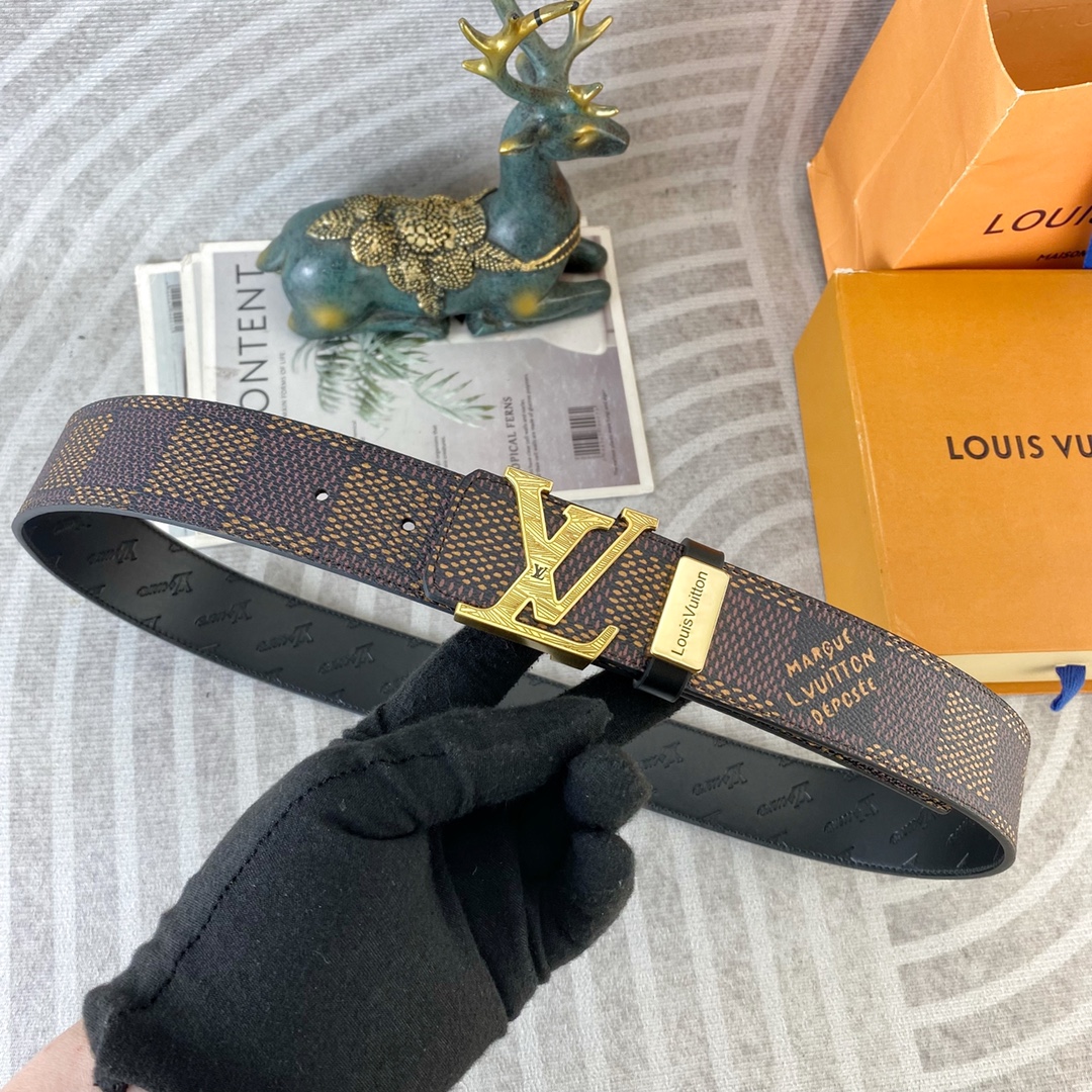 LV💕 特种皮腰带系列 ，原厂五金精品不锈钢扣，手感柔软舒适 宽3.8CM。