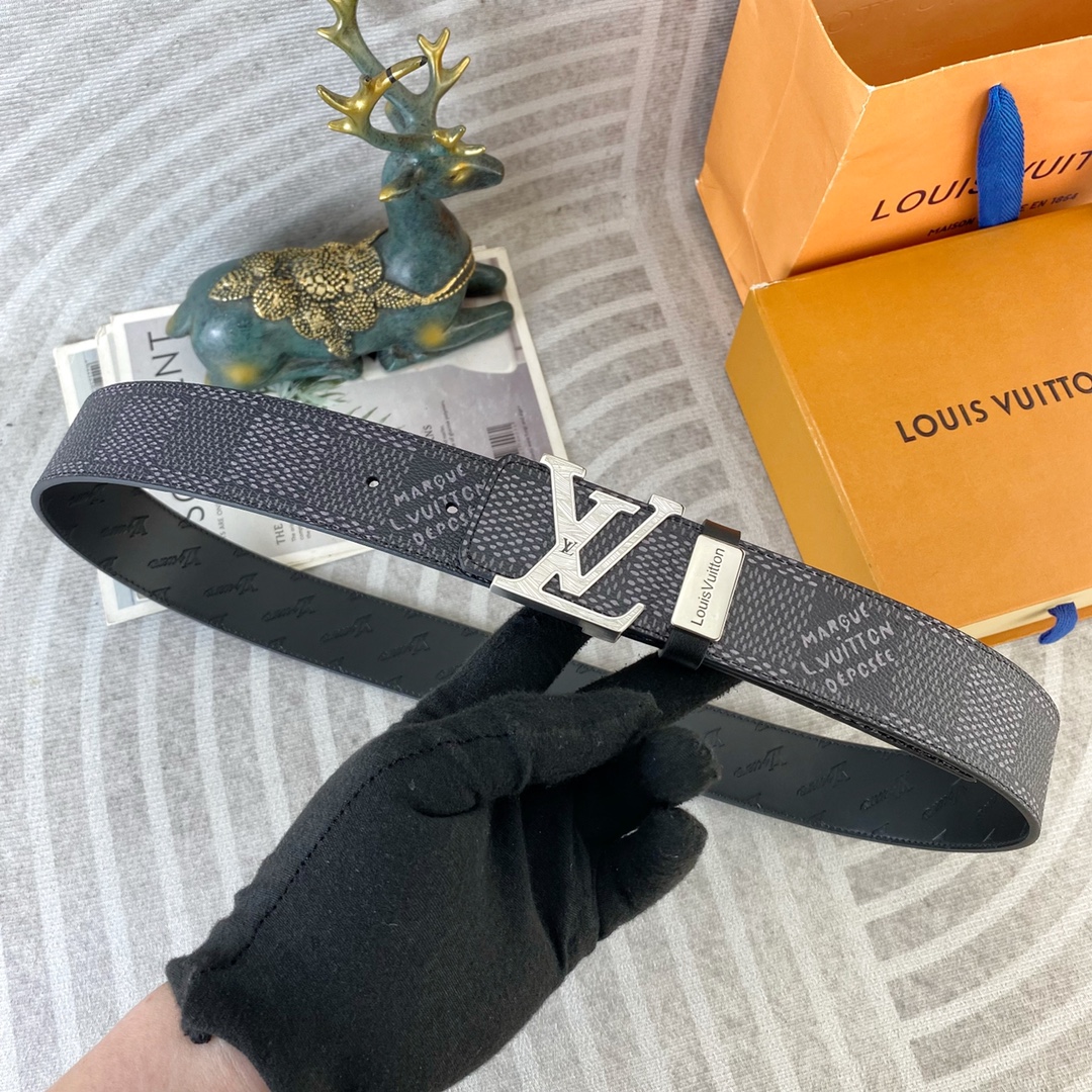 LV💕 特种皮腰带系列 ，原厂五金精品不锈钢扣，手感柔软舒适 宽3.8CM。