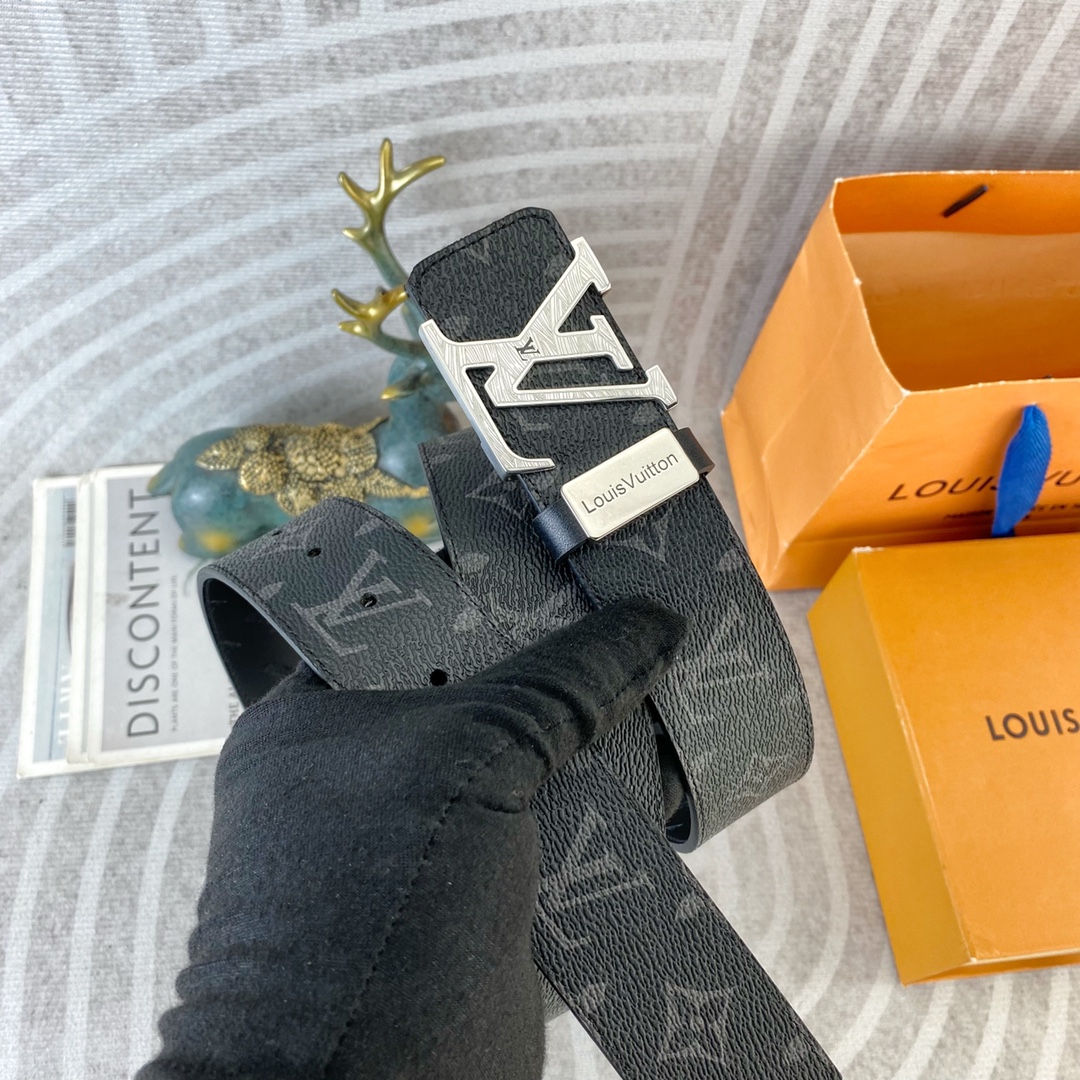 LV💕 特种皮腰带系列 ，原厂五金精品不锈钢扣，手感柔软舒适 宽3.8CM。