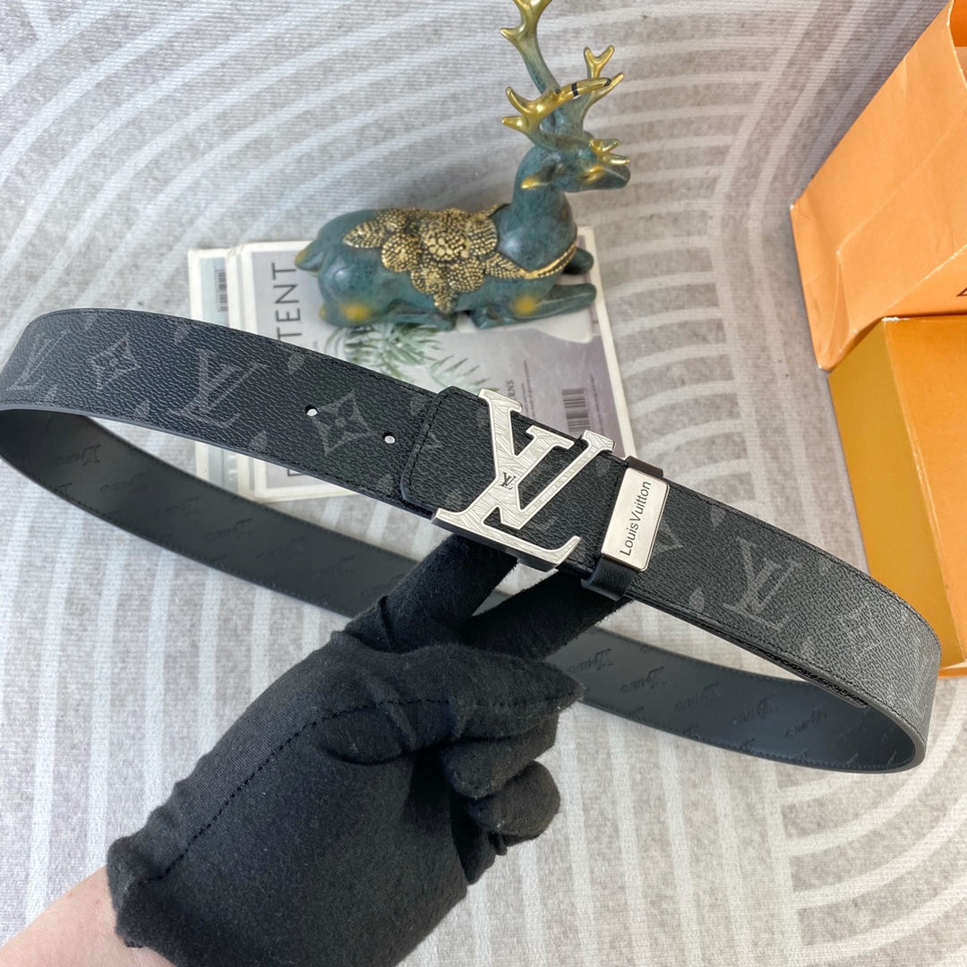 LV💕 特种皮腰带系列 ，原厂五金精品不锈钢扣，手感柔软舒适 宽3.8CM。
