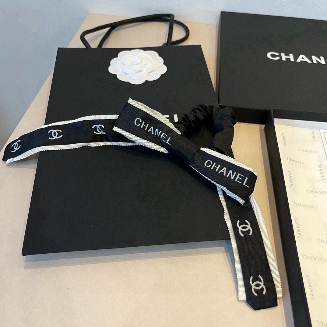 🆕

Chanel香奈儿 香奶奶最爱蝴蝶结发圈