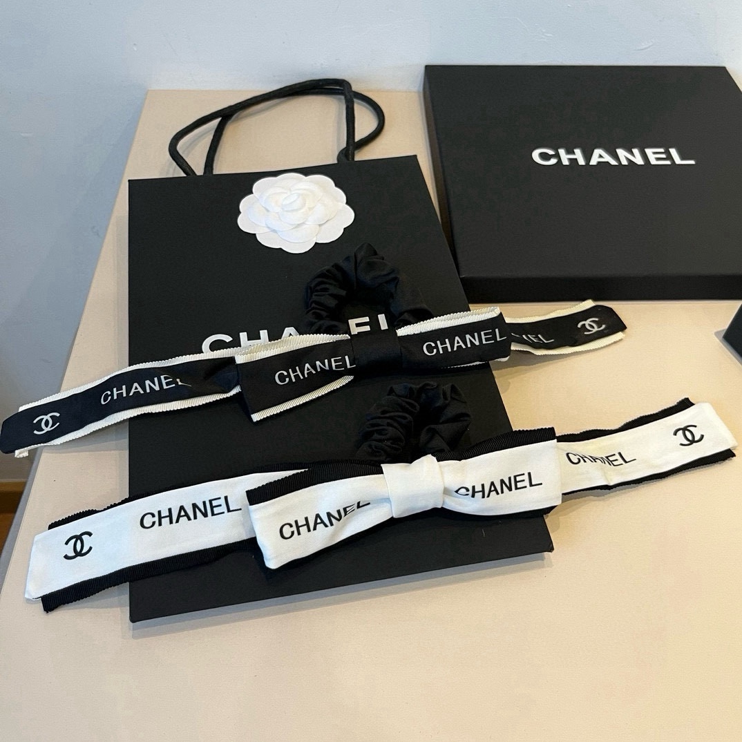 🆕

Chanel香奈儿 香奶奶最爱蝴蝶结发圈