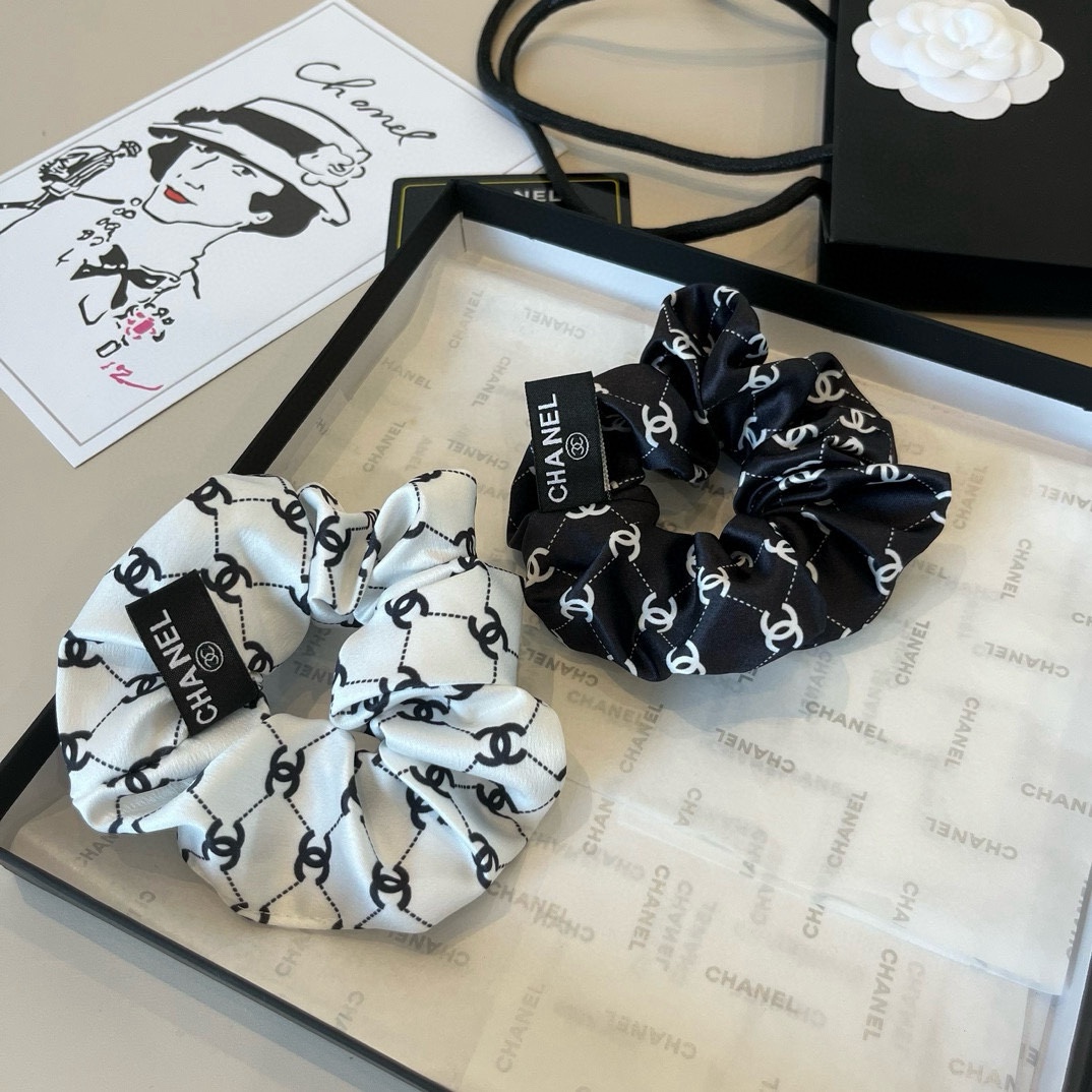 🆕

Chanel香奈儿发圈，绸缎面料，黑白两色