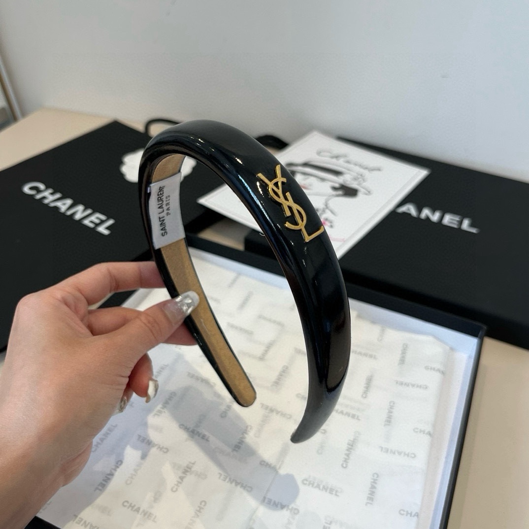 🆕

ysl 圣罗兰新款发箍