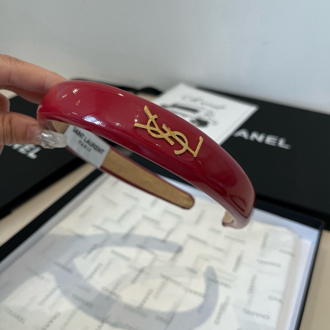 🆕

ysl 圣罗兰新款发箍