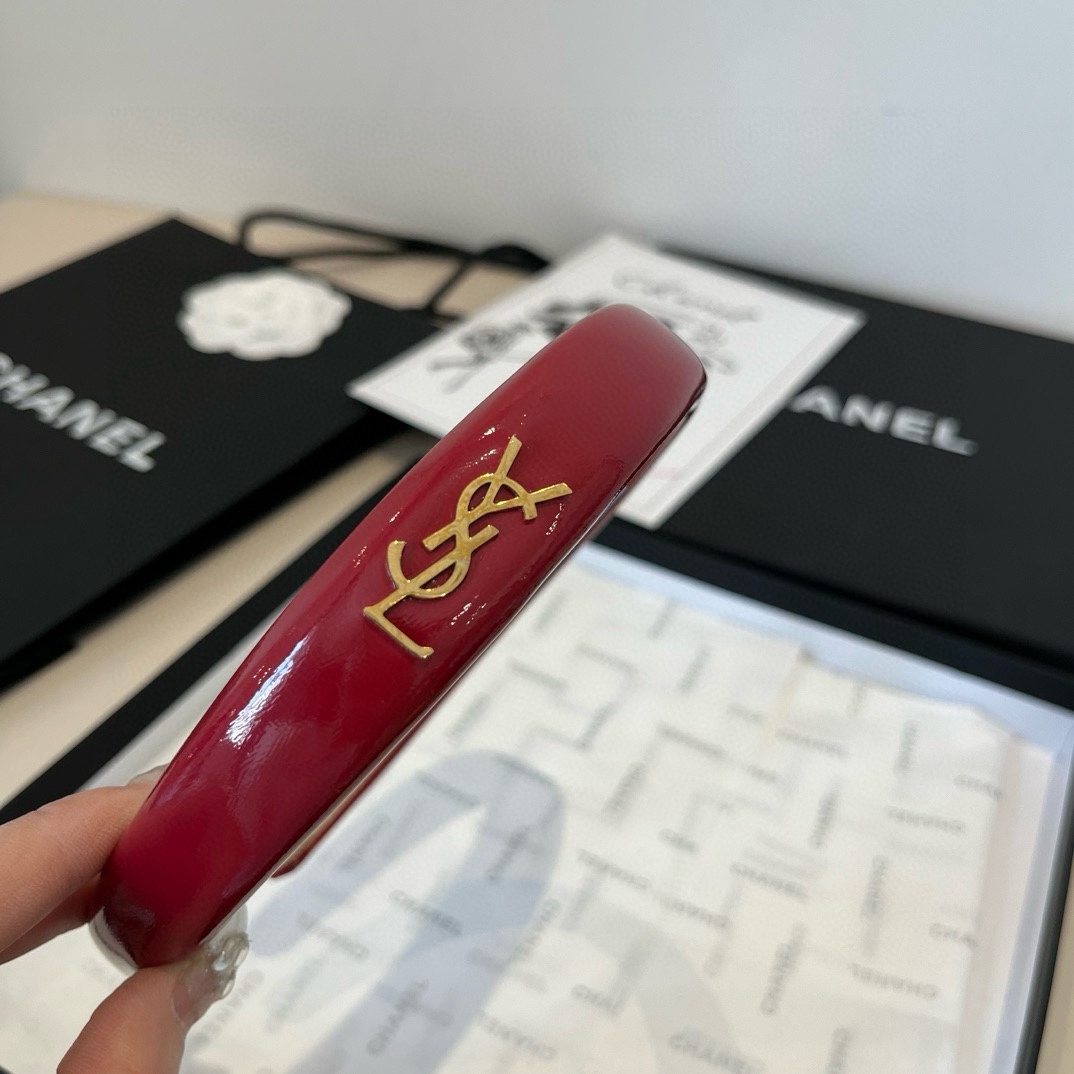 🆕

ysl 圣罗兰新款发箍