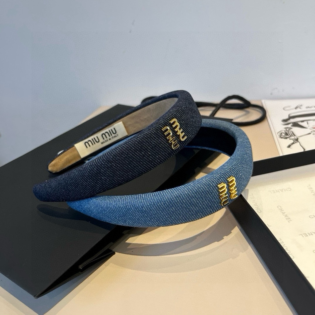 🆕

miumiu缪缪牛仔发箍，高端定制名媛必备哦你