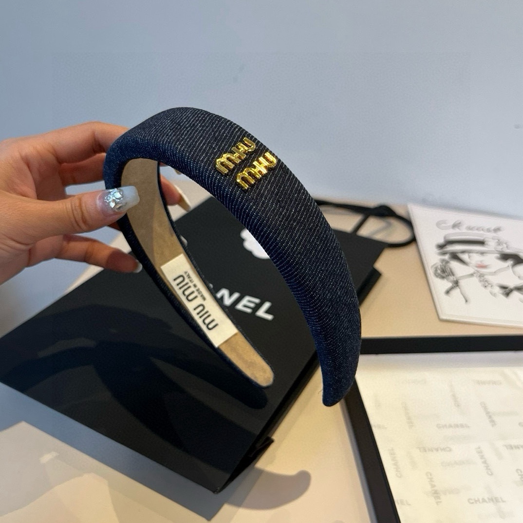 🆕

miumiu缪缪牛仔发箍，高端定制名媛必备哦你