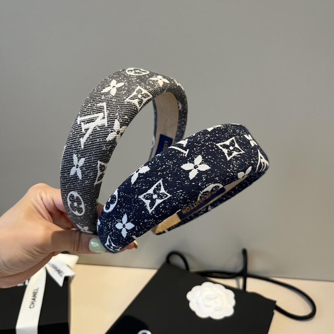 🆕

Lv路易威登新款发箍
