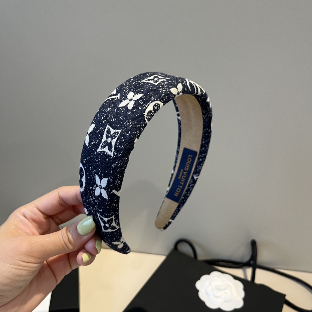 🆕

Lv路易威登新款发箍