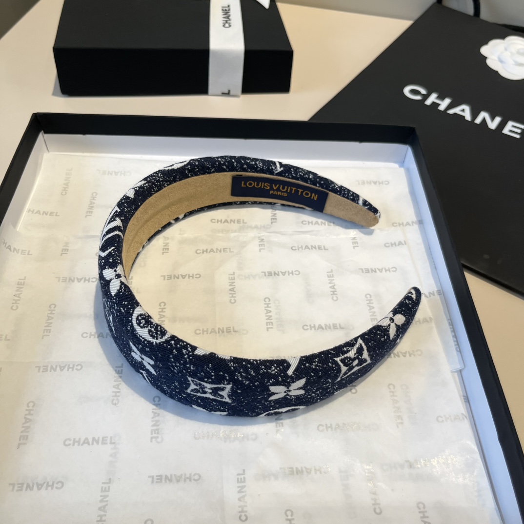 🆕

Lv路易威登新款发箍