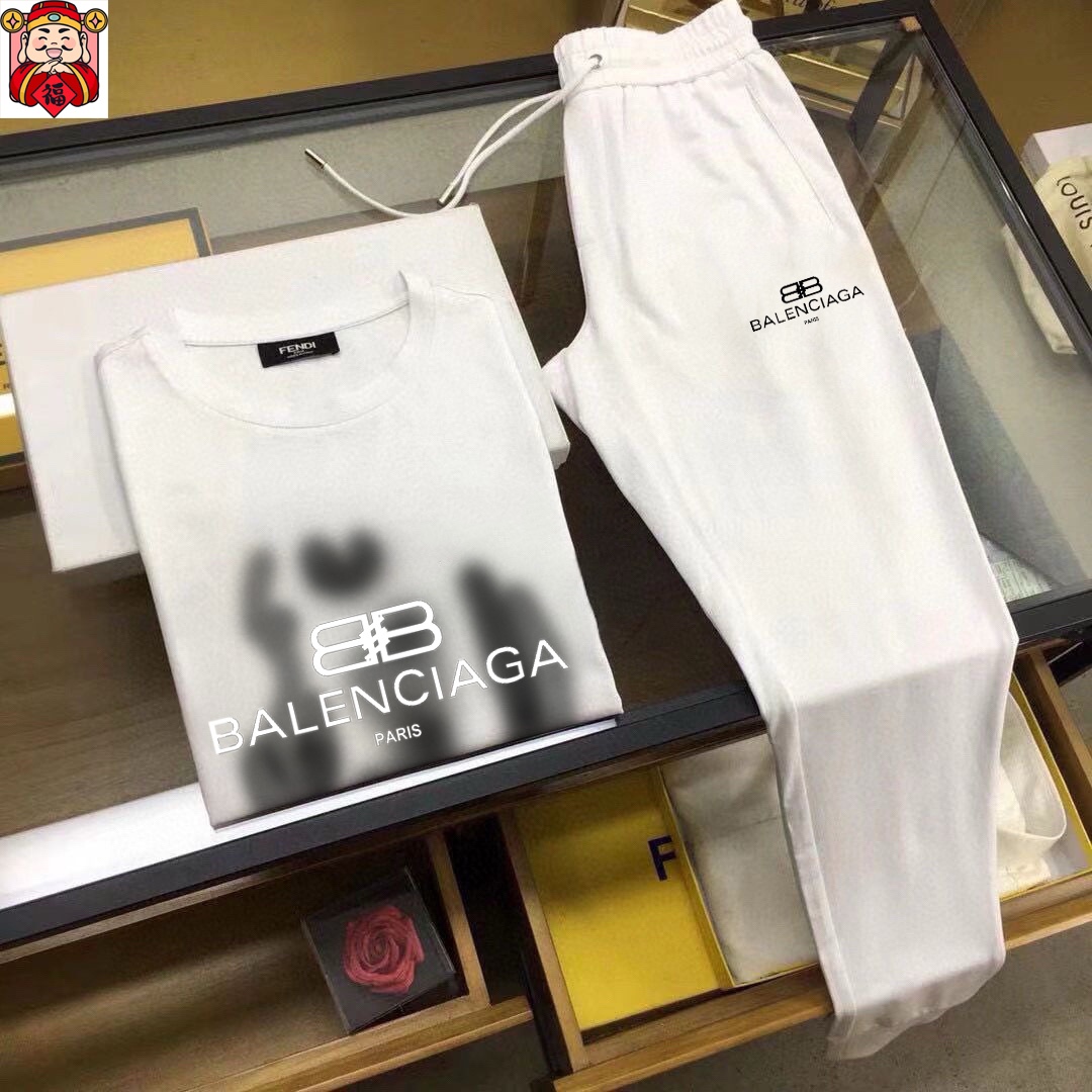 Balenciaga BALENCIAGA 巴黎世家 (胖子福音) 2025 世界知名奢侈品牌