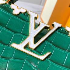 【广州货顶级原版】M86153 本款Capucines 迷你手袋为 Monogram 鳄鱼纹拼尖花和装饰 【广州货顶级原版】M86153 本款Capucines 迷你手袋为 Monogram 鳄鱼纹拼尖花和装饰