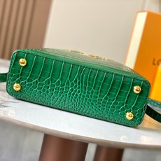 【广州货顶级原版】M86154 本款Capucines BB手袋为 Monogram 鳄鱼纹拼尖花和装饰 【广州货顶级原版】M86154 本款Capucines BB手袋为 Monogram 鳄鱼纹拼尖花和装饰