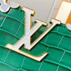【广州货顶级原版】M86154 本款Capucines BB手袋为 Monogram 鳄鱼纹拼尖花和装饰 【广州货顶级原版】M86154 本款Capucines BB手袋为 Monogram 鳄鱼纹拼尖花和装饰