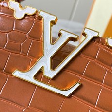 【广州货顶级原版】M86153 本款Capucines 迷你手袋为 Monogram 鳄鱼纹拼尖花和装饰 【广州货顶级原版】M86153 本款Capucines 迷你手袋为 Monogram 鳄鱼纹拼尖花和装饰