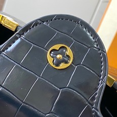 【广州货顶级原版】M86154 本款Capucines BB手袋为 Monogram 鳄鱼纹拼尖花和装饰 【广州货顶级原版】M86154 本款Capucines BB手袋为 Monogram 鳄鱼纹拼尖花和装饰