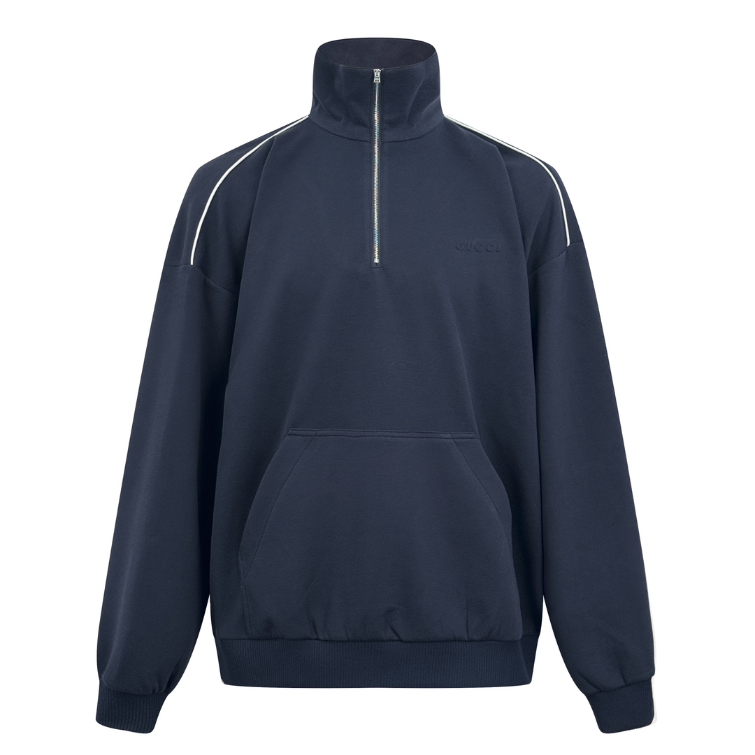 NO:455266,.Gucci embossed logo zipper sweatshirt Customized dyed navy luxury soft velvet jersey fabric Gentle soft and soft Comfortable skin Focus with deep navy as the main tone Calm and atmospheric Iconic Gucci logo is delicate and low-key and powerful Beautiful and carefully outlined white lace piping as the finishing touch Achieve perfect visual balance in harmony Semi-high neck zipper design Simple and neat Set elegant collection Describe luxury style Craft 1 Steel stamp embossing Priority Customization of original GUCCI steel mold Emboss the shape of the mold to the surface of the material through physical action, plastic deformation of the material surface High fineness Strong three-dimensional sense Craft 2: Bordered master belt piping Priority cut out white lace strips of original size Precision processing and aligning the piping strips with the edges of the main fabric Sewing piping Folding  Form a neat piping effect Ensure firmness and increase beauty Craft 3: The fabric is washed, with better texture and not easy to deform, not easy to shrink, not easy to fade, maintain long-term beauty Auxiliary materials Customized 1:1 Gucci Platinum Zipper Customized 1:1 Gucci Trademark Size Loose S M L XL Exclusive, gucci, hoodie, sweatshirts, alexander wang19860909.Gucci 压纹标识拉链卫衣 定制定染海军蓝奢感柔绒平纹针织布 轻柔绵软 舒适贴肤 以深邃的海军蓝为主基调 沉稳而大气 标志性Gucci 标识细腻入微 低调且有力 精心勾勒的白色镶边滚边为点睛之笔 在和谐中达到完美的视觉平衡 半高领拉链的设计 简洁利落 套装雅集 演绎奢潮风范 工艺1钢印压花 优先定制原版GUCCI钢制模具 将模具的形状通过物理作用压印到材料表面 使材料表面发生塑性变形 精细度高 立体感强 工艺2: 镶边子母带滚边 优先裁剪出与原版大小的白色滚边条 进行优处理 并将滚边条与主面料的边缘对齐 缝制滚边 折叠滚边 形成整洁的滚边效果 确保牢固度 增加美观 工艺3: 面料都经过浇洗 手感质感更佳 不易变形 不易缩水 不易褪色 保持长久的美观 辅料 定制1:1 Gucci 白金拉链 定制1:1 Gucci 商标 版型 宽松版型 尺码 S M L XL 独家专供,,gucci,hoodie,sweatshirts,alexander wang,Men's clothing