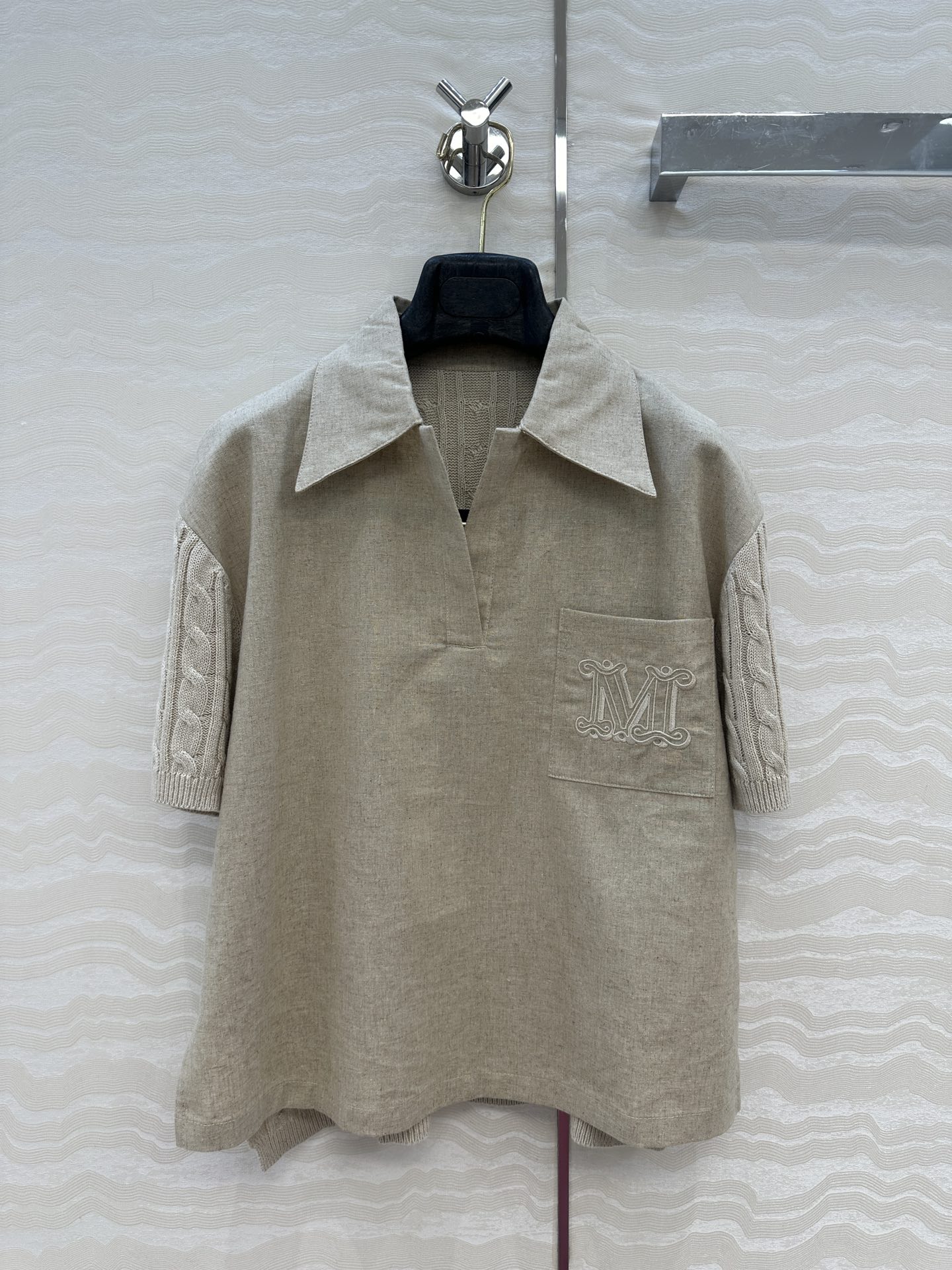 独家首发！原单品质❤️Max高智感穿搭！刺绣字母口袋优雅翻领衬衫！拼接针织设计亚麻面料质感轻盈舒适。气质