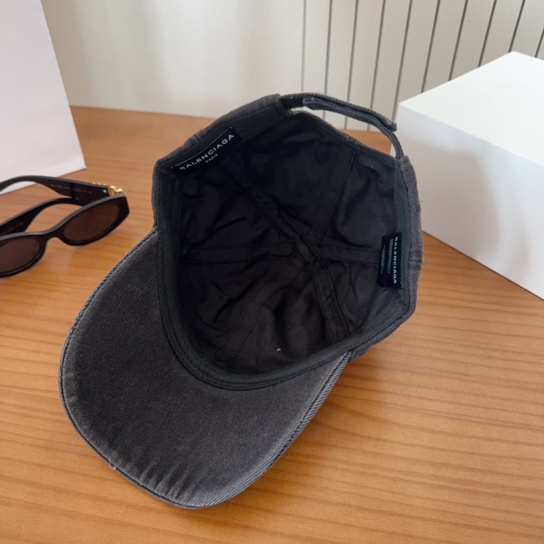 遮阳防晒神器|新款遮阳
巴黎世*渔夫帽,经典的潮酷风,太 nice👍😍
好看的不要不要的😉巨防嗮❗️