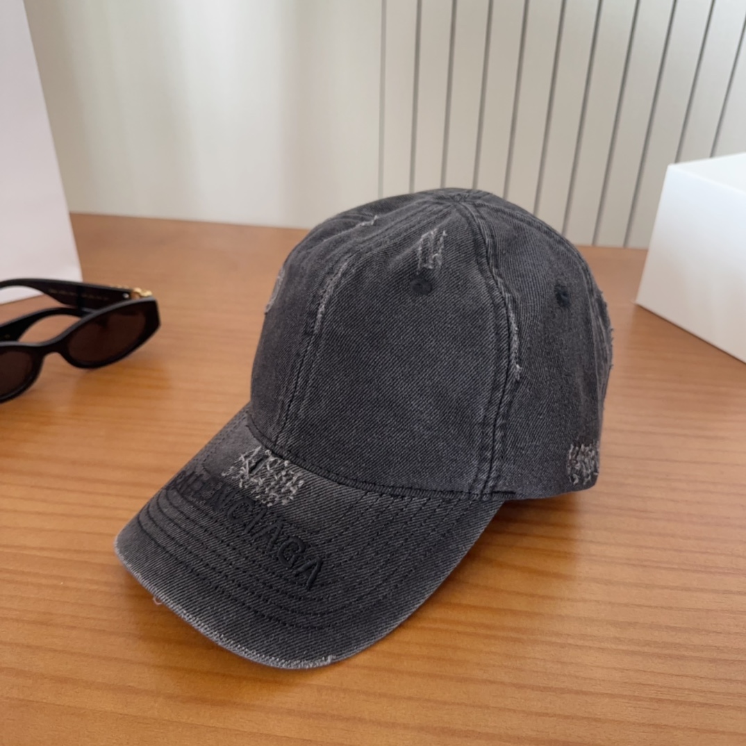 遮阳防晒神器|新款遮阳
巴黎世*渔夫帽,经典的潮酷风,太 nice👍😍
好看的不要不要的😉巨防嗮❗️