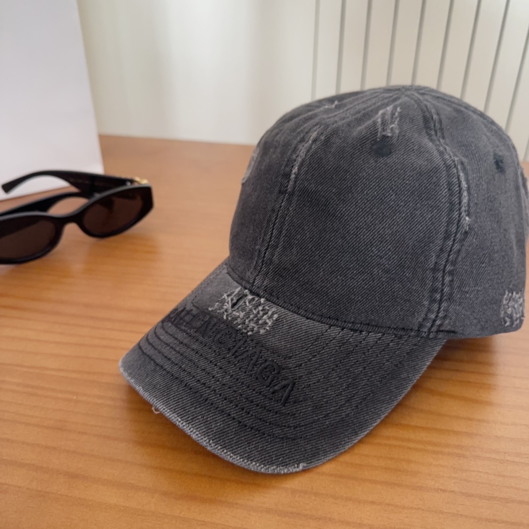 遮阳防晒神器|新款遮阳
巴黎世*渔夫帽,经典的潮酷风,太 nice👍😍
好看的不要不要的😉巨防嗮❗️