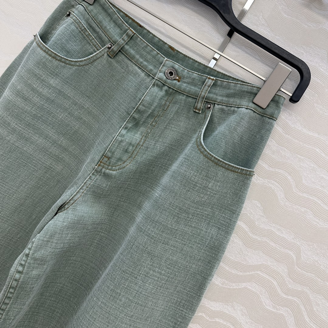 独家首发❤️爆单推荐，Lw时髦精穿搭！做旧双色织绿牛仔💚阔腿直筒裤！松弛感拉满的清爽look。进口牛仔筋