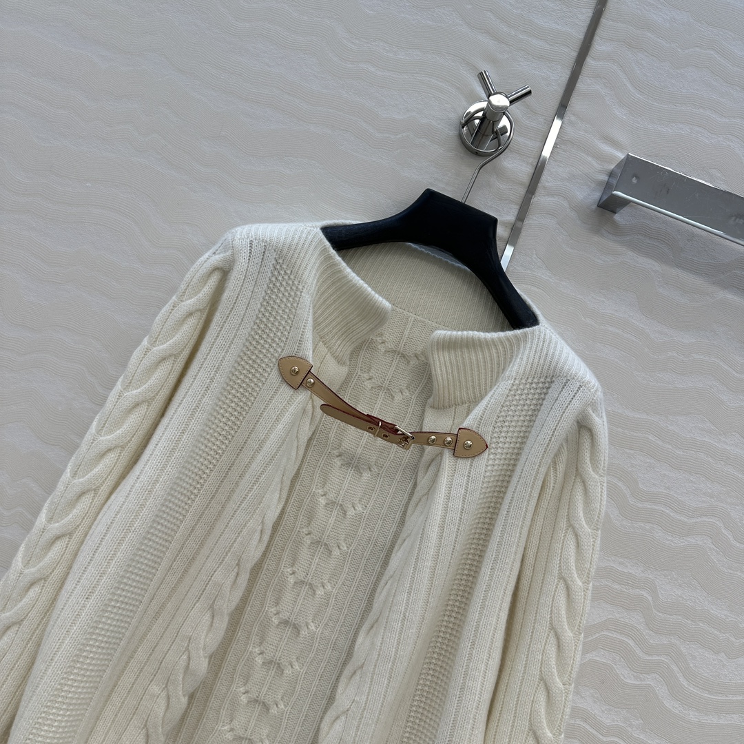 独家首发❤️原单品质❤️L高智感穿搭新品羊绒外套！原版定制MONOGRAM袖标，重工艺全手工油边工艺。定