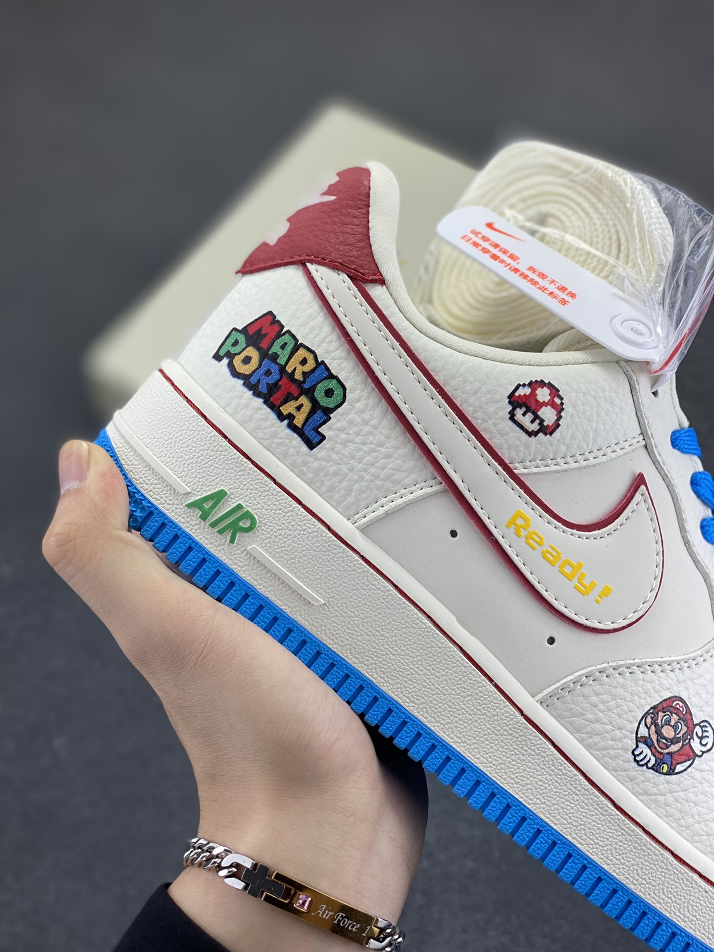 图片[6]-NIke Air Force 1 \’07 Low 马里奥联名–白蓝彩 空军一号低帮 运动鞋 休闲鞋 折边针车 工艺难度大 原楦头原纸板 原装鞋盒 原厂鞋底 超高清洁度 细节完美 货号：SC0601-567 尺码：36 36.5 37.5 38 38.5 39 40 40.5 41 42 42.5 43 44 44.5 45-选品中心