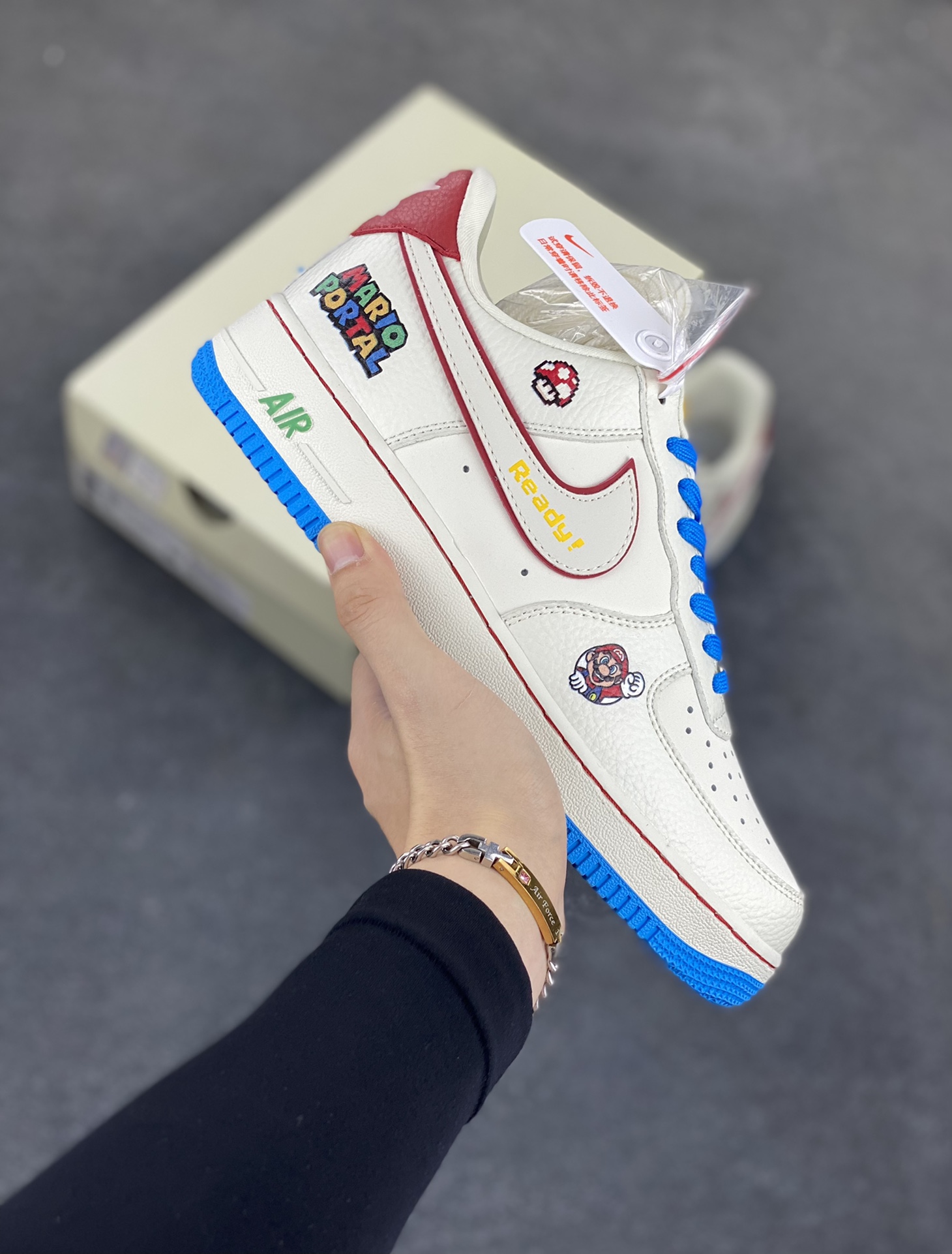 NIke Air Force 1 \’07 Low 马里奥联名–白蓝彩 空军一号低帮 运动鞋 休闲鞋 折边针车 工艺难度大 原楦头原纸板 原装鞋盒 原厂鞋底 超高清洁度 细节完美 货号:SC0601-567 尺码:36 36.5 37.5 38 38.5 39 40 40.5 41 42 42.5 43 44 44.5 45-选品中心