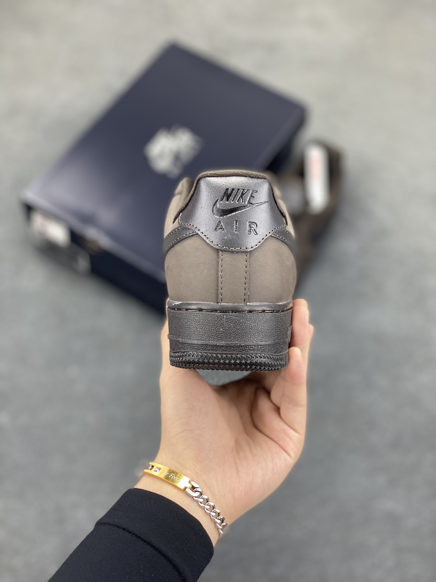 图片[4]-Nike Air Force 1 深棕 原楦头原纸板 打造纯正空军版型#专注外贸渠道 全掌内置蜂窝气垫 #原盒配件 原厂中底钢印、拉帮完美 货号：DR9503-200 尺码：36 36.5 37.5 38 38.5 39 40 40.5 41 42 42.5 43 44 44.5 45-选品中心