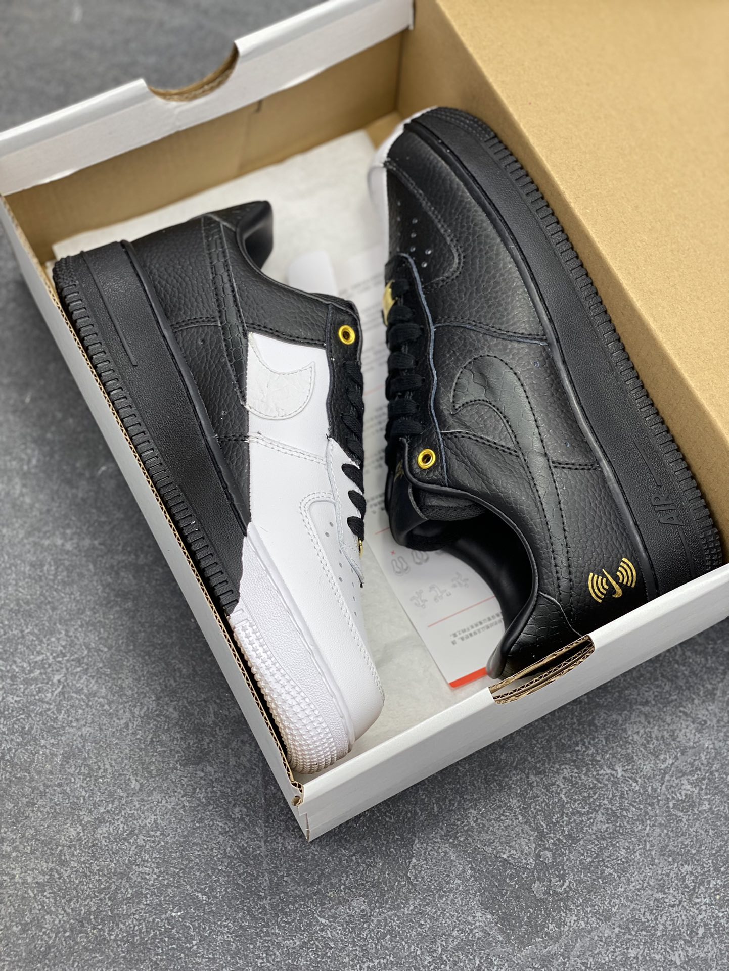 图片[9]-Nike Air Force 1 黑白 原楦头原纸板 打造纯正空军版型#专注外贸渠道 全掌内置蜂窝气垫 #原盒配件 原厂中底钢印、拉帮完美 货号：DX6034-001 尺码：36 36.5 37.5 38 38.5 39 40 40.5 41 42 42.5 43 44 44.5 45-选品中心