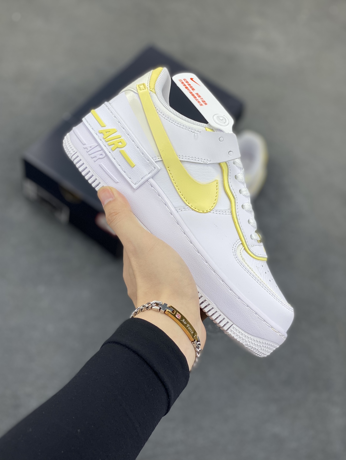 NK Air Force 1 Shadow 轻量增高低帮百搭板鞋\”拼接马卡龙\” 全新少女系解构主义设计双层轻量EVA发泡中底+防滑RB橡胶外圈底鞋底 原楦头原纸板 打造纯正空军版型 专注外贸渠道 全掌内置蜂窝气垫 原盒配件 原厂中底钢印、拉帮完美 货号: CI0919-122 尺码:35.5 36 36.5 37.5 38 38.5 39 40 40.5 41 42-选品中心