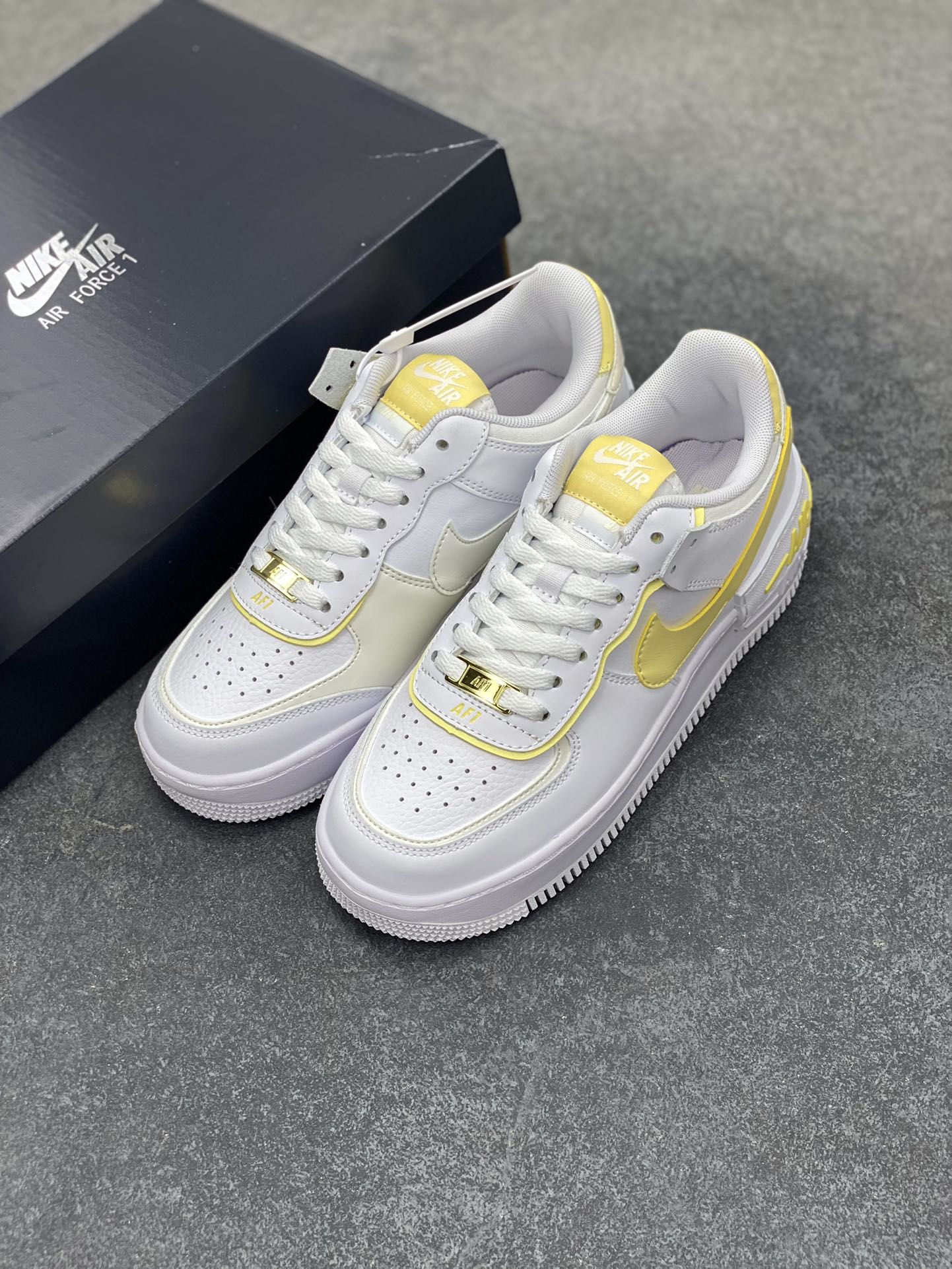 图片[8]-NK Air Force 1 Shadow 轻量增高低帮百搭板鞋\”拼接马卡龙\” 全新少女系解构主义设计双层轻量EVA发泡中底+防滑RB橡胶外圈底鞋底 原楦头原纸板 打造纯正空军版型 专注外贸渠道 全掌内置蜂窝气垫 原盒配件 原厂中底钢印、拉帮完美 货号： CI0919-122 尺码：35.5 36 36.5 37.5 38 38.5 39 40 40.5 41 42-选品中心