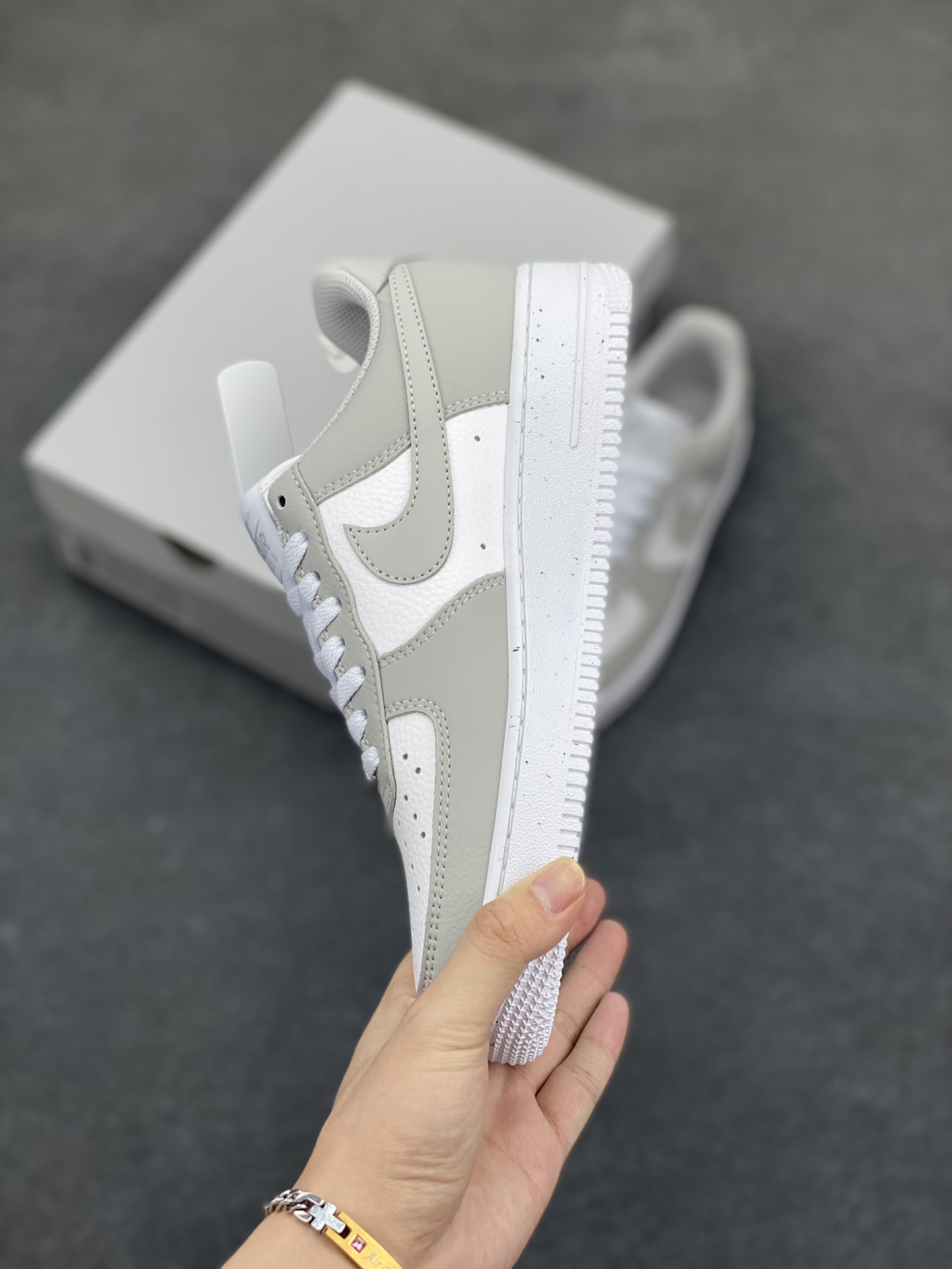 图片[3]-NK Air Force 1 空军一号 灰白 原楦头原纸板 打造纯正空军版型#专注外贸渠道 全掌内置蜂窝气垫 #原盒配件 原厂中底钢印、拉帮完美 货号：DV3808-114 尺码：36 36.5 37.5 38 38.5 39 40 40.5 41 42 42.5 43 44 44.5 45-选品中心