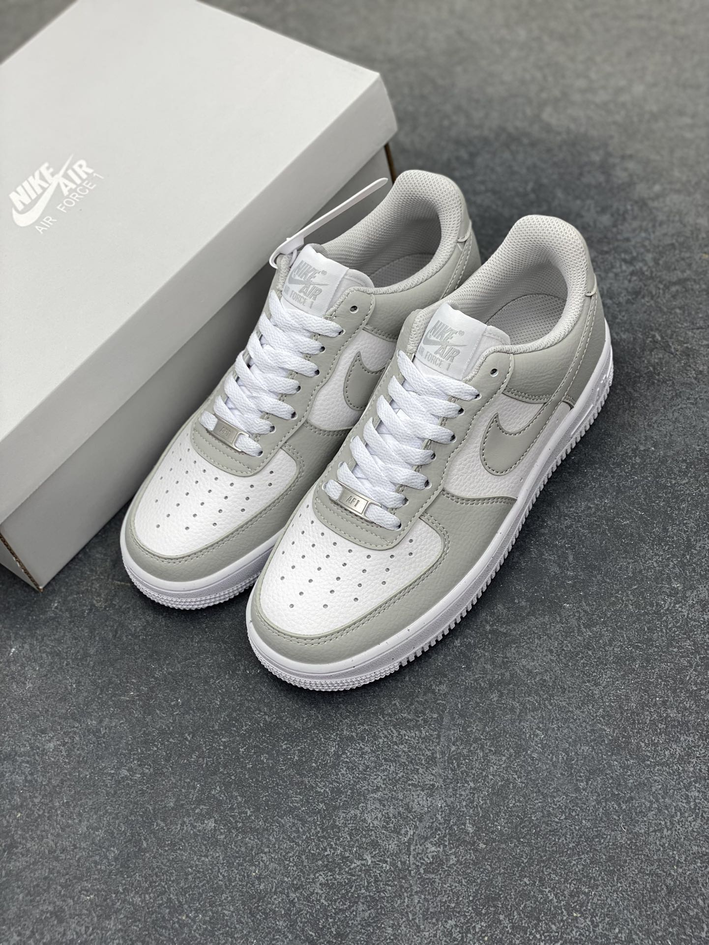 图片[8]-NK Air Force 1 空军一号 灰白 原楦头原纸板 打造纯正空军版型#专注外贸渠道 全掌内置蜂窝气垫 #原盒配件 原厂中底钢印、拉帮完美 货号：DV3808-114 尺码：36 36.5 37.5 38 38.5 39 40 40.5 41 42 42.5 43 44 44.5 45-选品中心